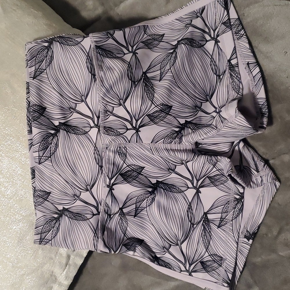 Buffbunny shorts, medium, lilac